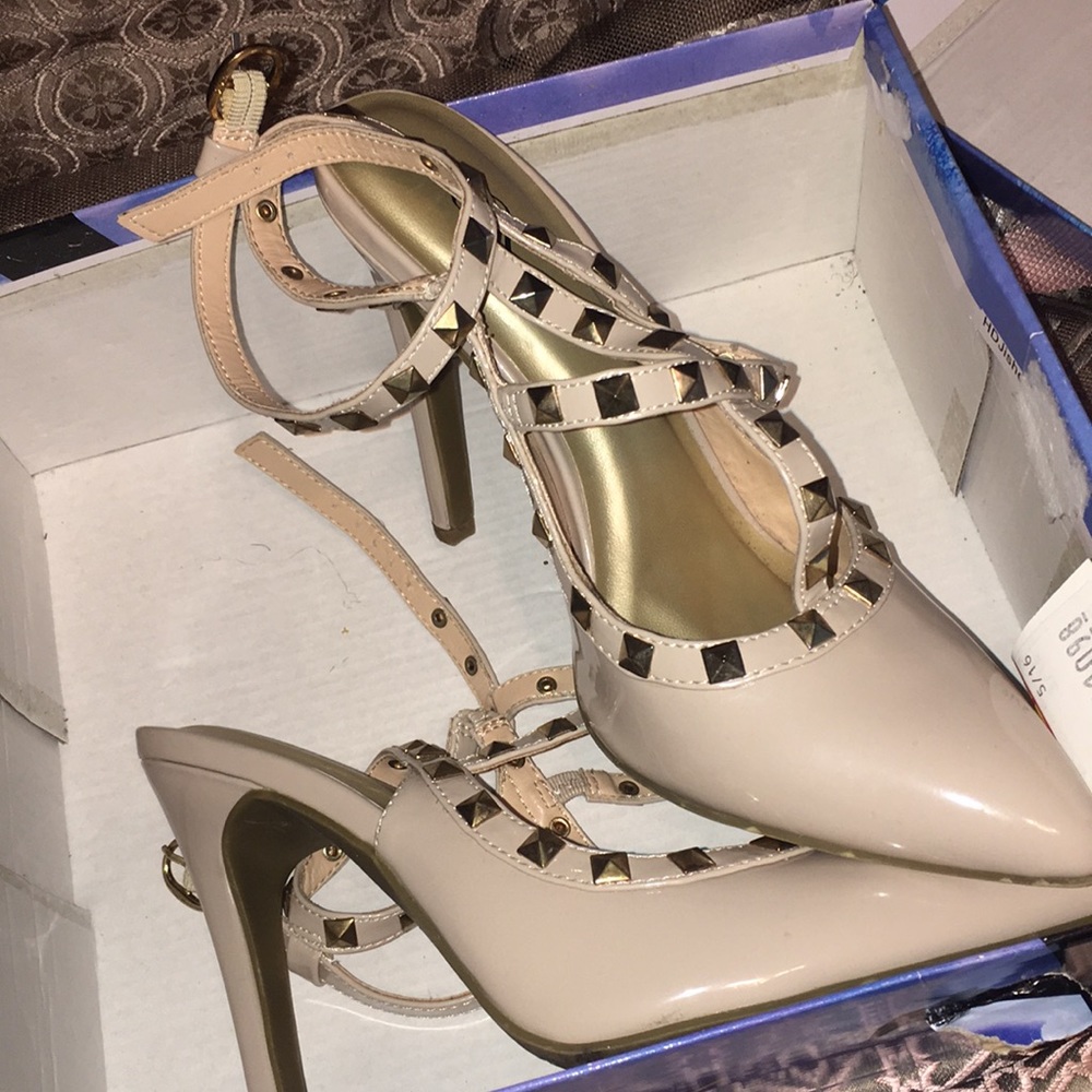 Shoes - Picture 2 of 2